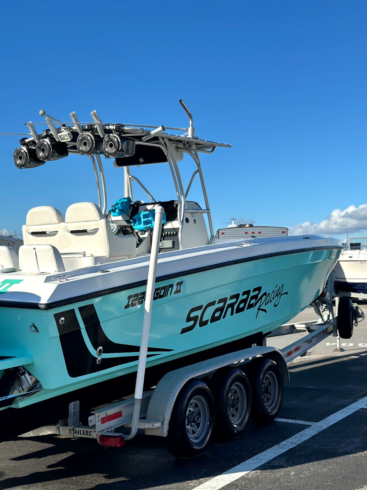 Marine detailing result in Orlando — boat finish photo 1